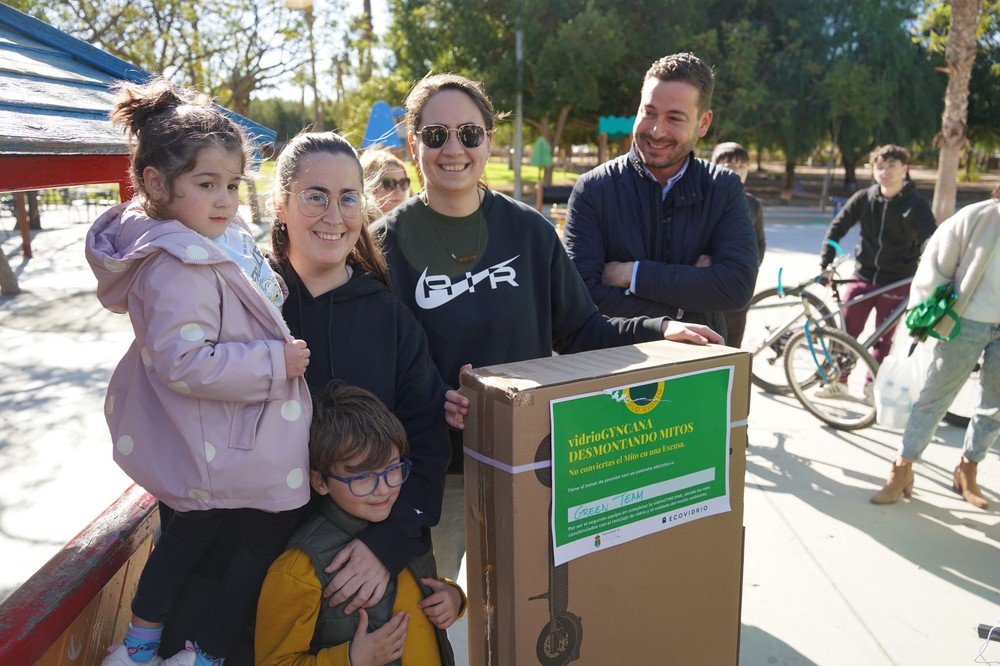 Miniglús, un patinete y una escapada familiar para los ganadores de la ‘vidrioGyncana’ de Ecovidrio