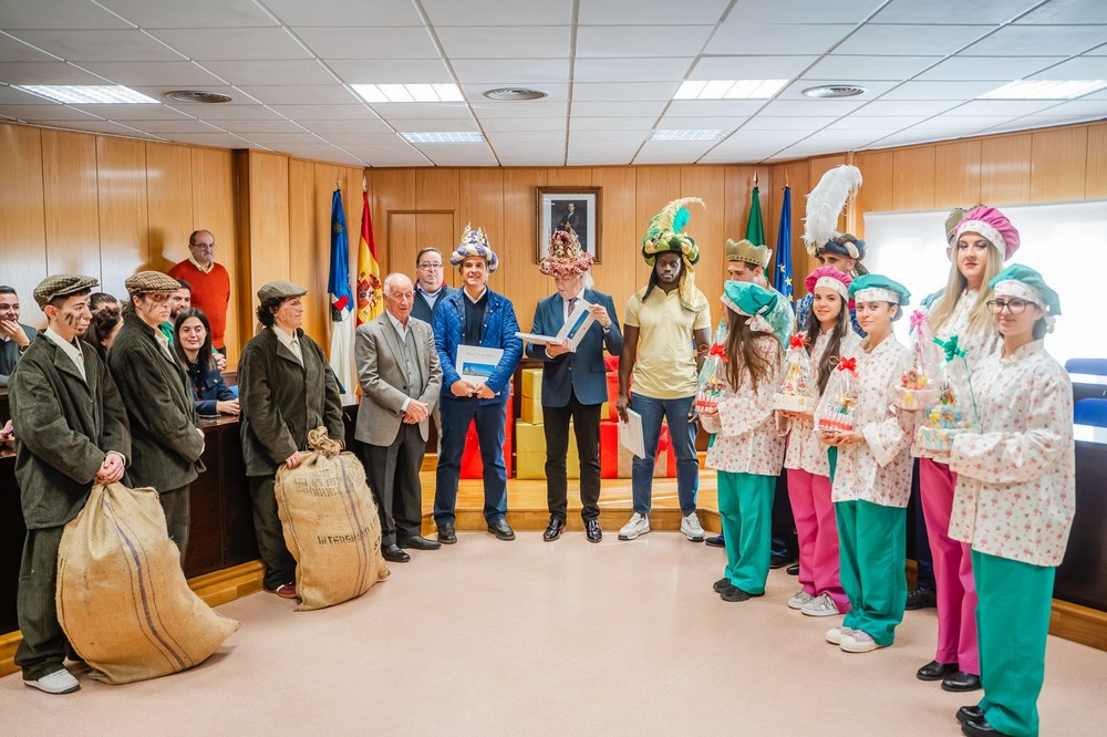 Roquetas de Mar se prepara para recibir la llegada de sus  majestades los Reyes Magos de Oriente