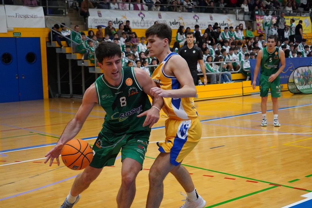 Fitosur Baloncesto Murgi pierde ante Novaschool (68-75) tras una nefasta segunda parte