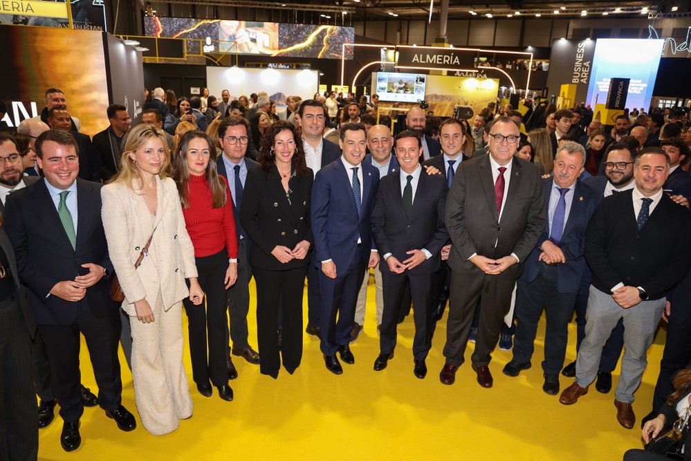 El alcalde asiste a la inauguración de la 45ª edición de FITUR donde El Ejido exhibirá su importante oferta de experiencias de naturaleza, cultura, patrimonio, deporte y gastronomía