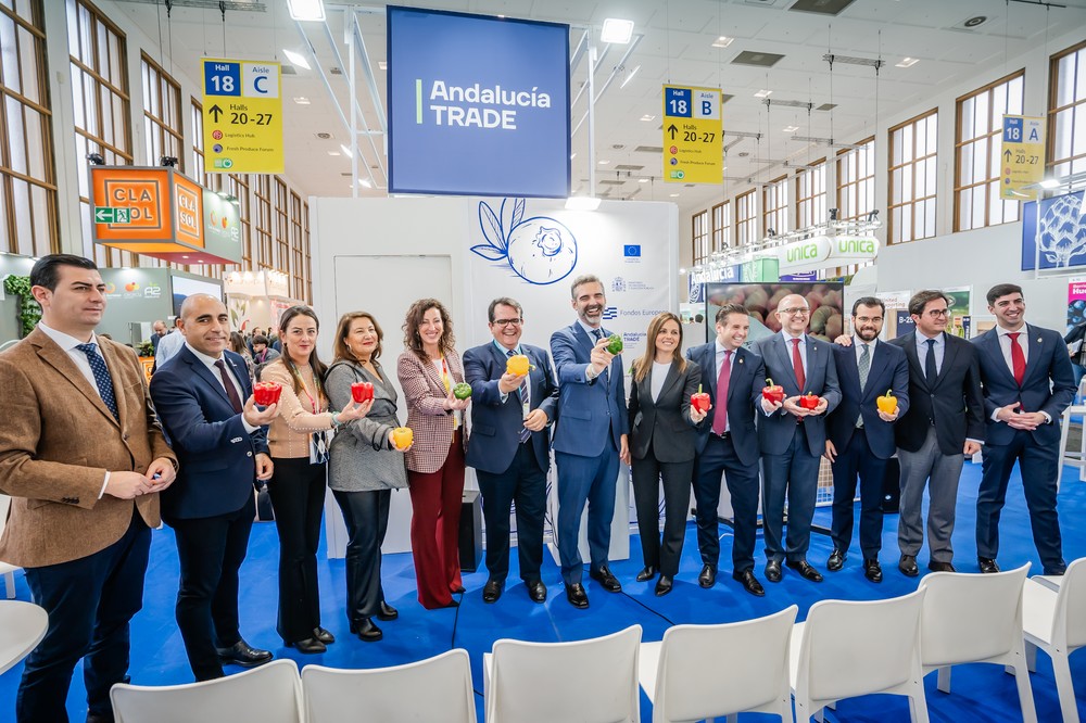 Roquetas de Mar presenta en Fruit Logística su denominación como Ciudad Gastronómica para 2025