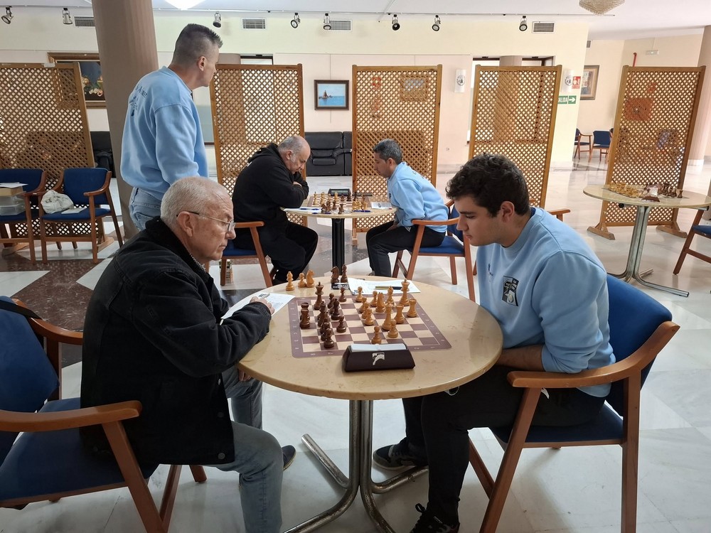 Indalchess El Ejido, líder en la liga Primera Andaluza al vencer 4-1 a Roquetas