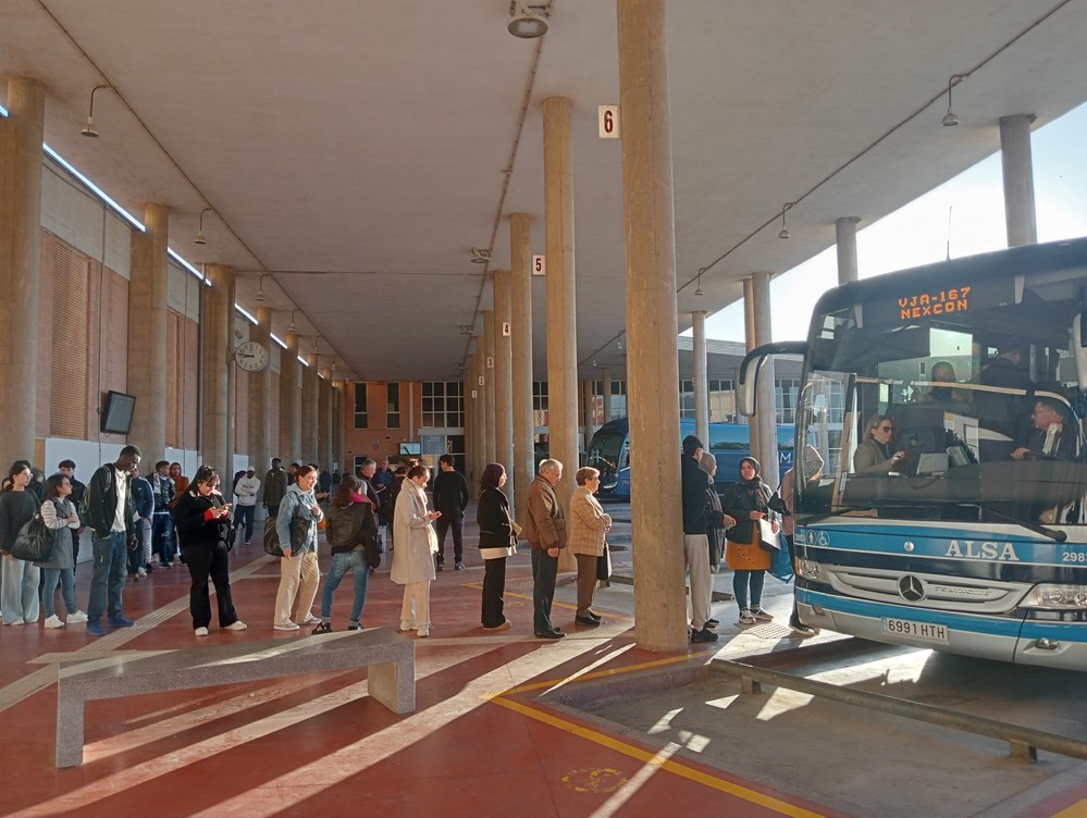 Radiografía al transporte público del Poniente: faltan líneas y frecuencias