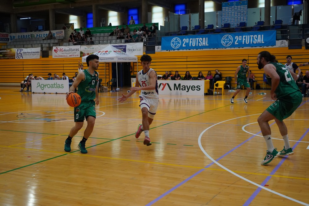 Fitosur Baloncesto Murgi, deficiente en el rebote, pierde ante La Zubia (84-61) y sigue colista