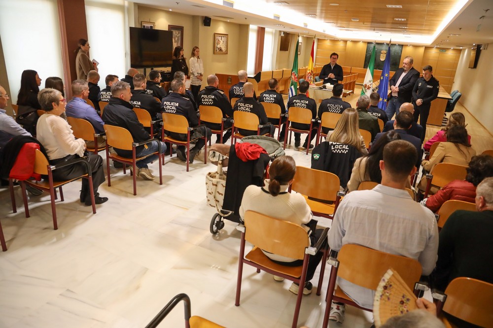 La plantilla de Policía Local de El Ejido crece con la incorporación de seis nuevos agentes