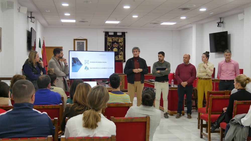 Adra presenta a asociaciones y colectivos su Plan de Acción Integrada con el que opta a más de 13 millones de euros