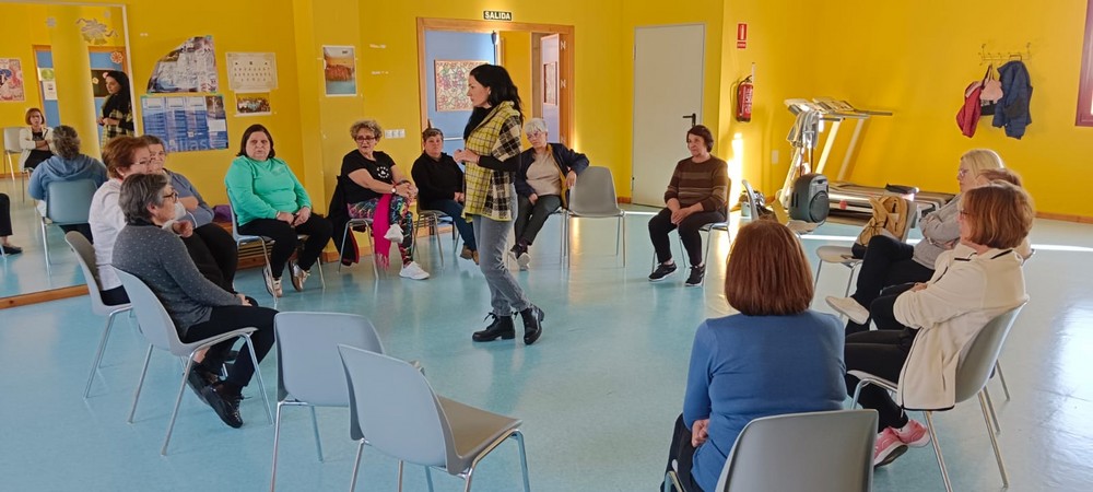 Comienza un curso de solidaridad intergeneracional en Dalías
