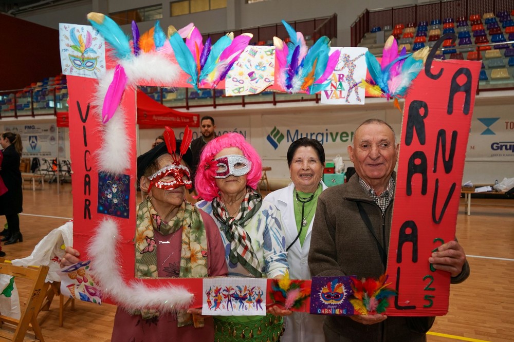 El III Encuentro de Carnaval de Mayores inaugura el programa festivo en el municipio de Vícar