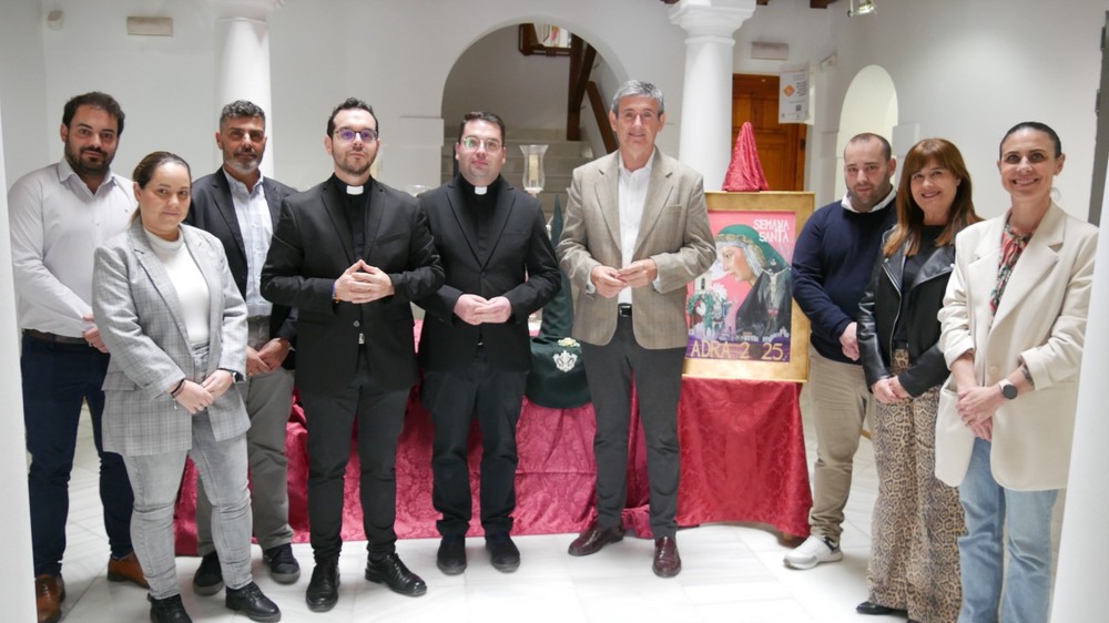 La tradición y la unión entre hermandades vuelven a protagonizar la Semana Santa de Adra 2025