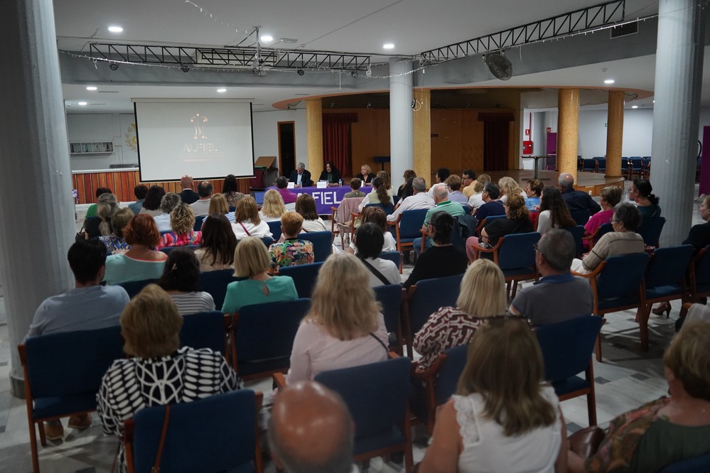 Ayuntamiento de El Ejido y Alfiel conmemoran el Día Internacional de la Fibromialgia y la Fatiga Crónica