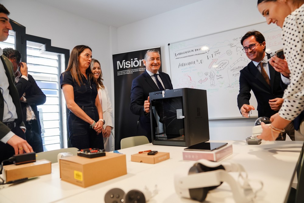 La Junta abre un centro de emprendimiento digital centrado en la agricultura tecnológica en El Ejido