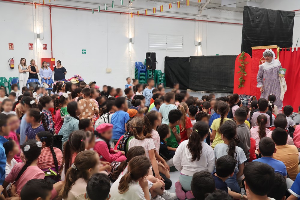 El Festival de Teatro de El Ejido se acerca al público más joven con ‘¡Vive! Petit Cabaret’
