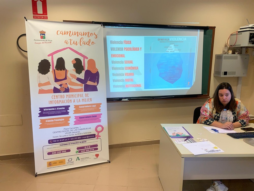 El Servicio de Mediación Intercultural acerca a las mujeres inmigrantes los recursos disponibles en el Centro de la Mujer