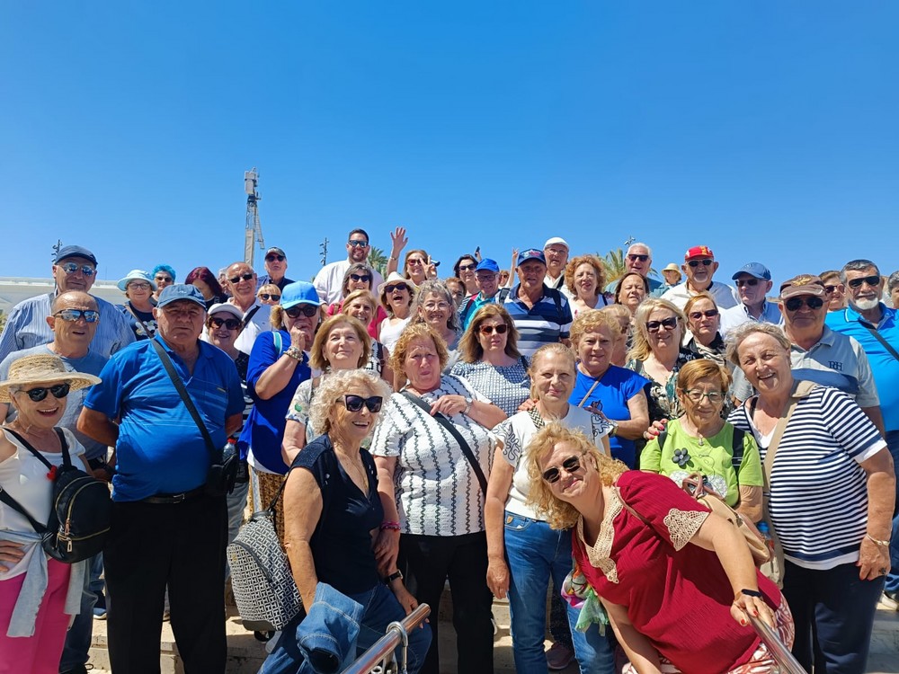 Medio centenar de personas disfrutaron del viaje de Convivencia de Mayores de Vícar a Cartagena