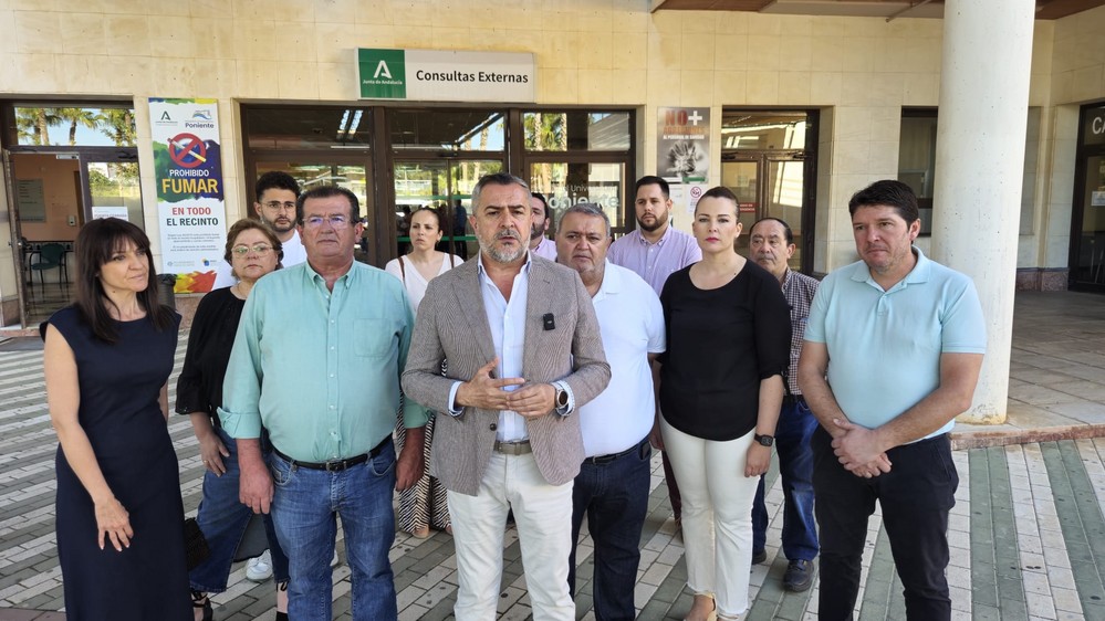 El PSOE exige a Moreno Bonilla que “ponga orden” en el “caos sanitario” al que ha llevado a la sanidad pública