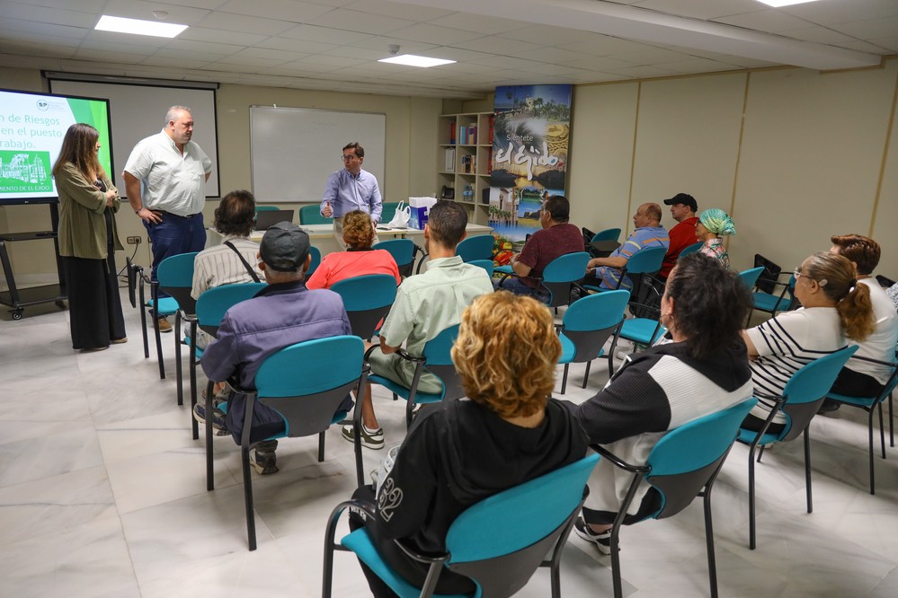 22 personas se incorporan al Ayuntamiento durante el segundo periodo del Programa Andalucía Activa, que suma un total de 44 trabajadores