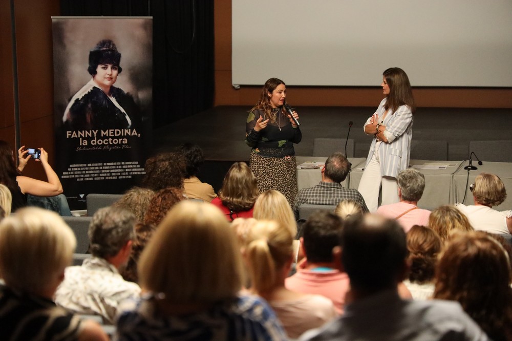 La directora de cine ejidense Nuria Vargas presenta el documental ‘Fanny Medina, la Doctora’ en el marco de la III Semana Salud y Mujer