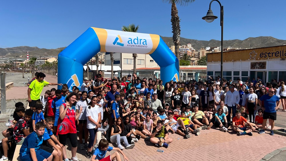 Adra celebra el Día Mundial sin Tabaco con una Carrera  Saludable de obstáculos