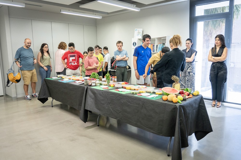 Roquetas de Mar acerca Ciudad Gastronómica 2025 a la infancia con talleres inclusivos en el Aula del Mar