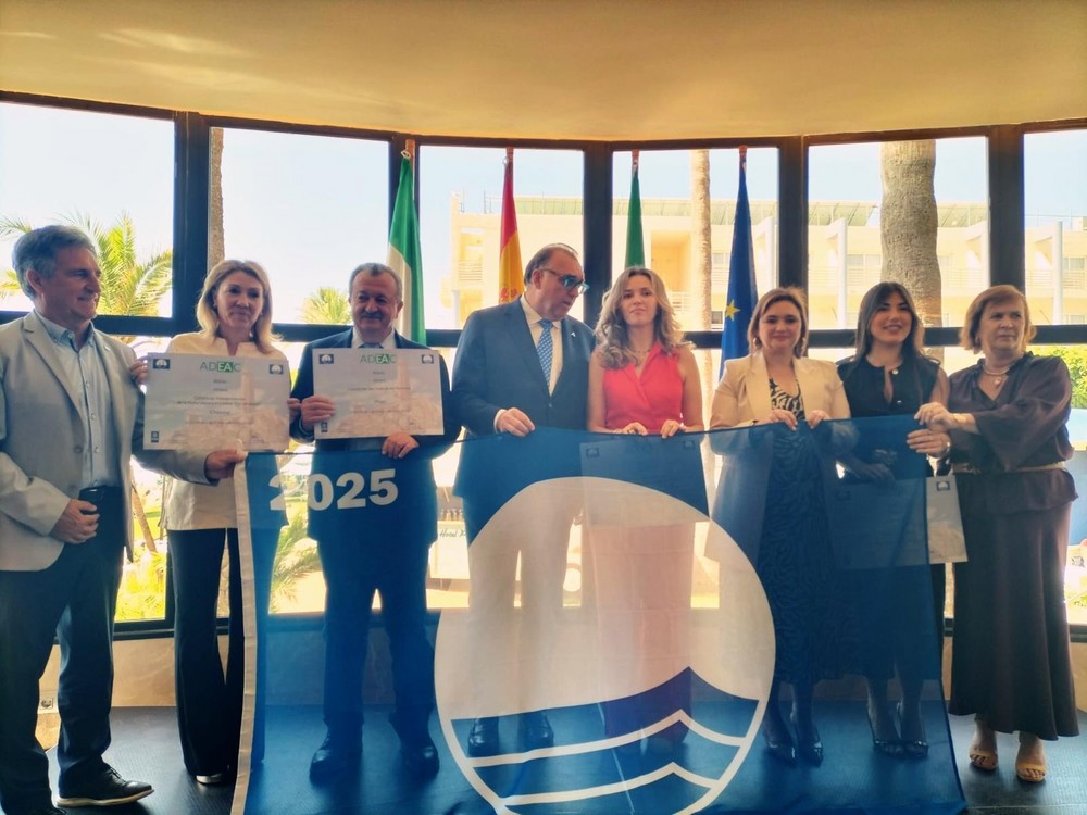 El Ejido renueva todas sus banderas azules