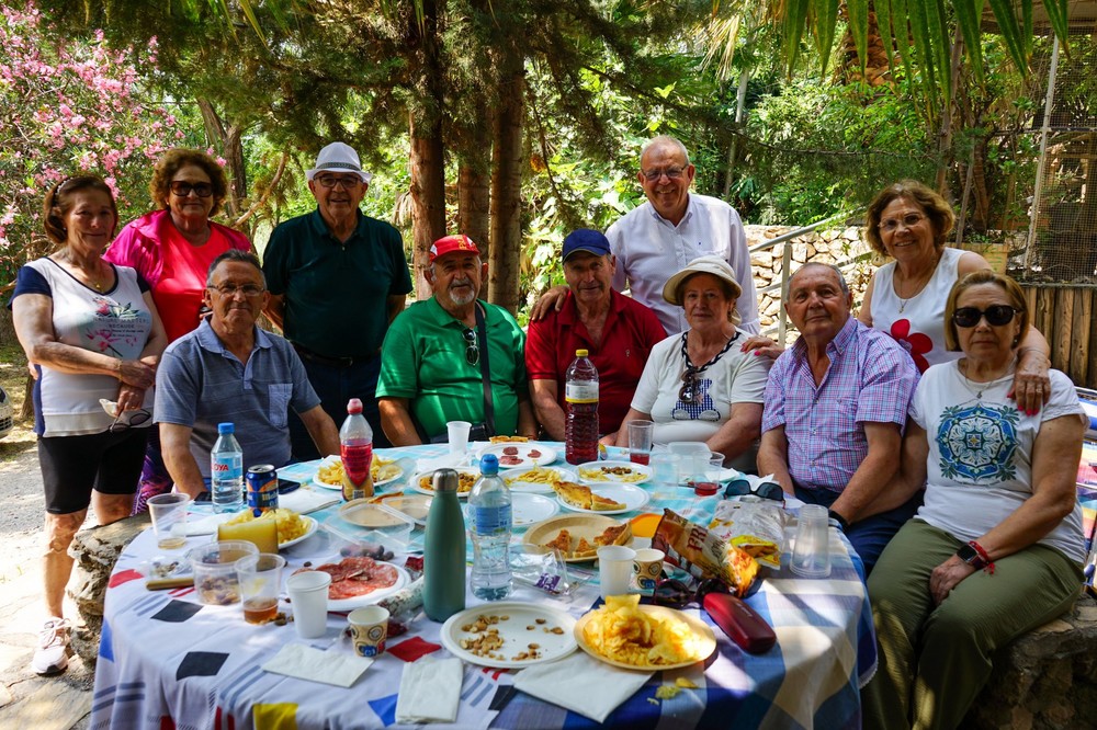 Las Olimpiadas de Mayores de Vícar se despiden de la temporada en el Arroyo de Celín