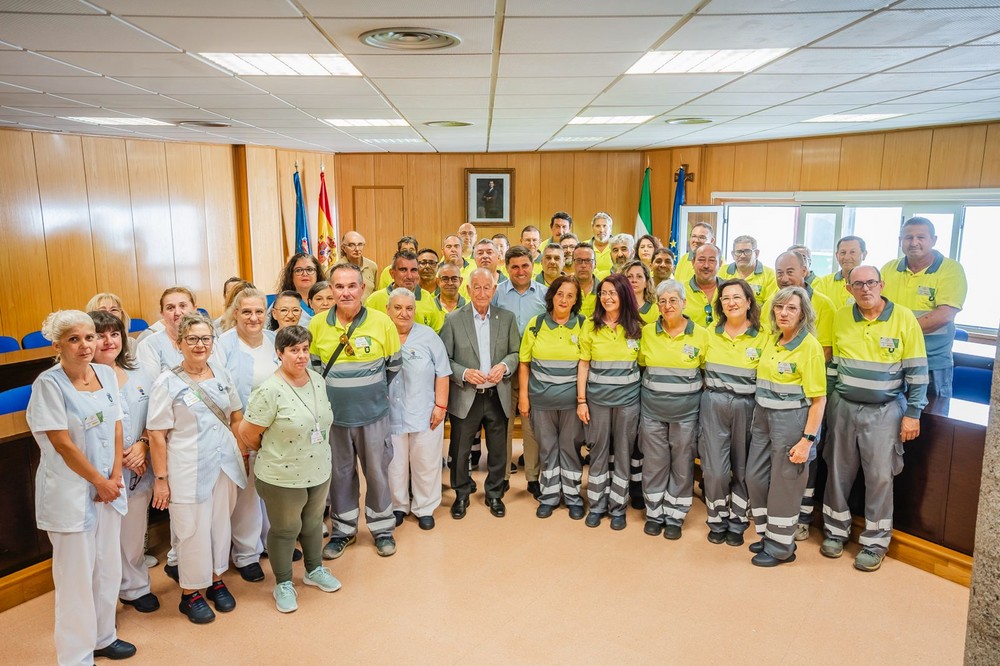 64 personas mayores de 45 años inician su andadura laboral gracias al programa Activa Roquetas