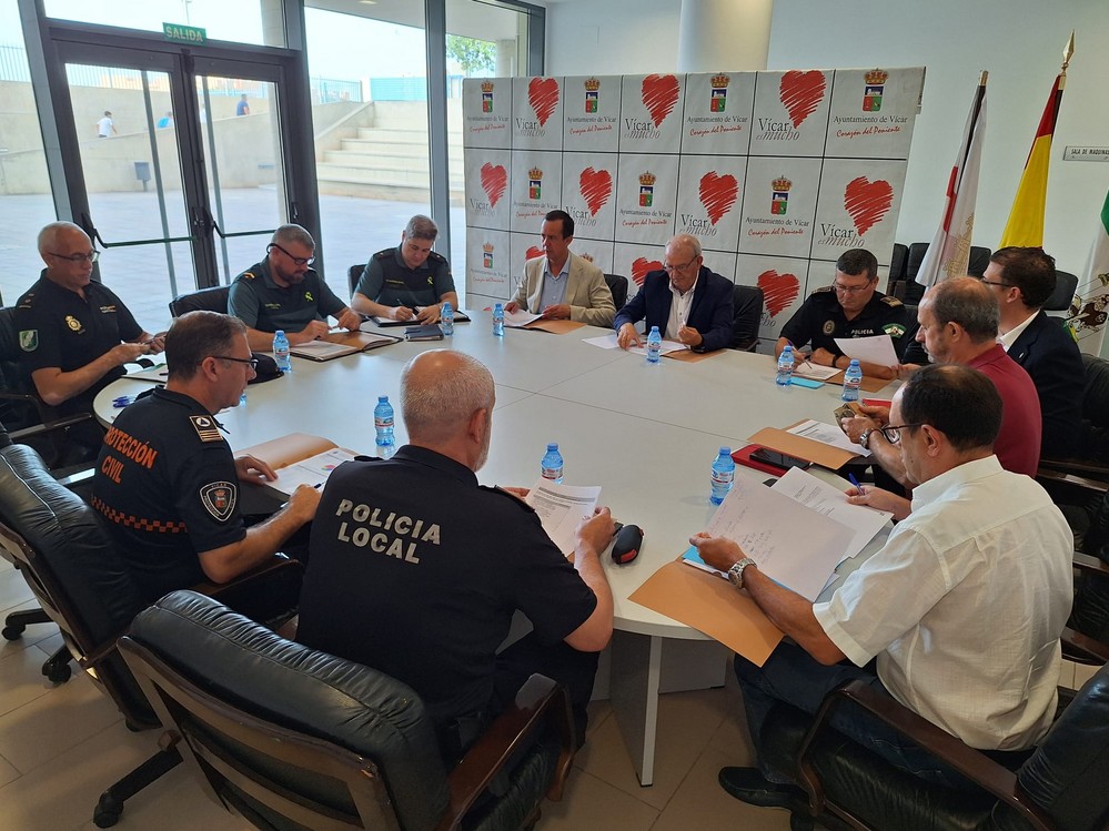 La Junta Local de Seguridad de Vícar refuerza la coordinación entre Guardia Civil y Policía Local para mejorar la seguridad ciudadana