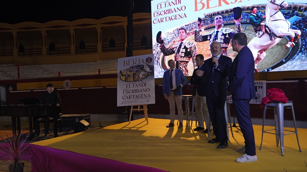 Berja presenta su cartel taurino para la Feria 2025 con homenaje a El Fandi por sus 25 años de alternativa