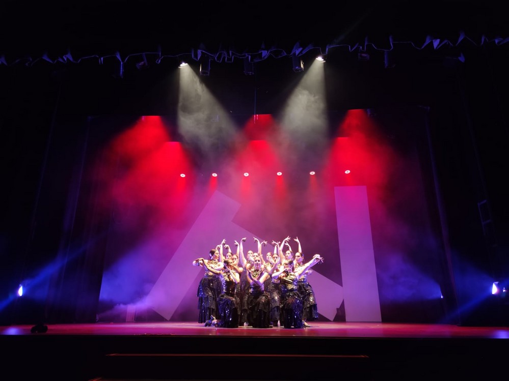 El Auditorio 'Ciudad de Adra' se llena del arte de Zambra y su obra en honor a Federico García Lorca