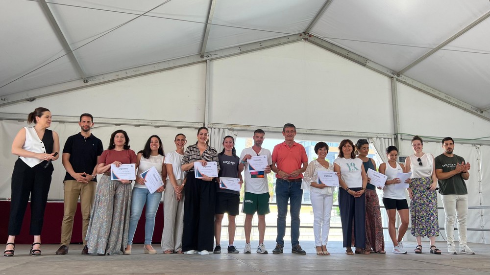 Manuel Cortés clausura los talleres municipales con los más de 350 usuarios y usuarias en Pago del Lugar