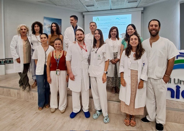 Una decena de residentes concluyen su formación en el Hospital Universitario Poniente