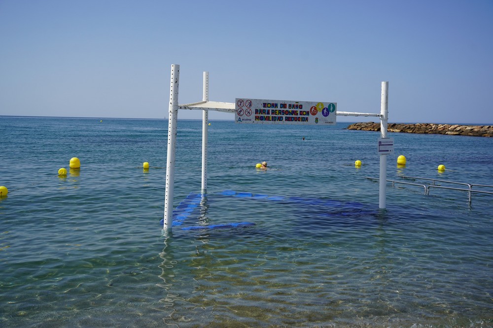 El Ejido apuesta por unas playas más accesibles con numerosos recursos a disposición de las personas con discapacidad