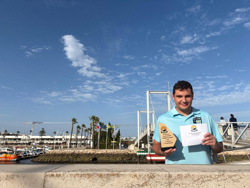 Álvaro García, campeón absoluto del I Torneo de Ajedrez de partidas semi-rápidas