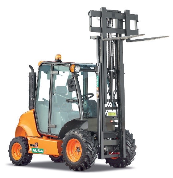 Suministros Martínez recomienda el mini tractor Solis por su eficiencia