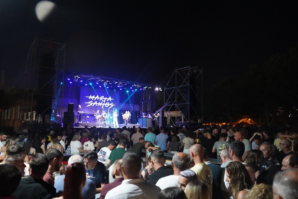 Marta Santos pone ritmo a las fiestas de San Isidro con su estilo flamenco pop