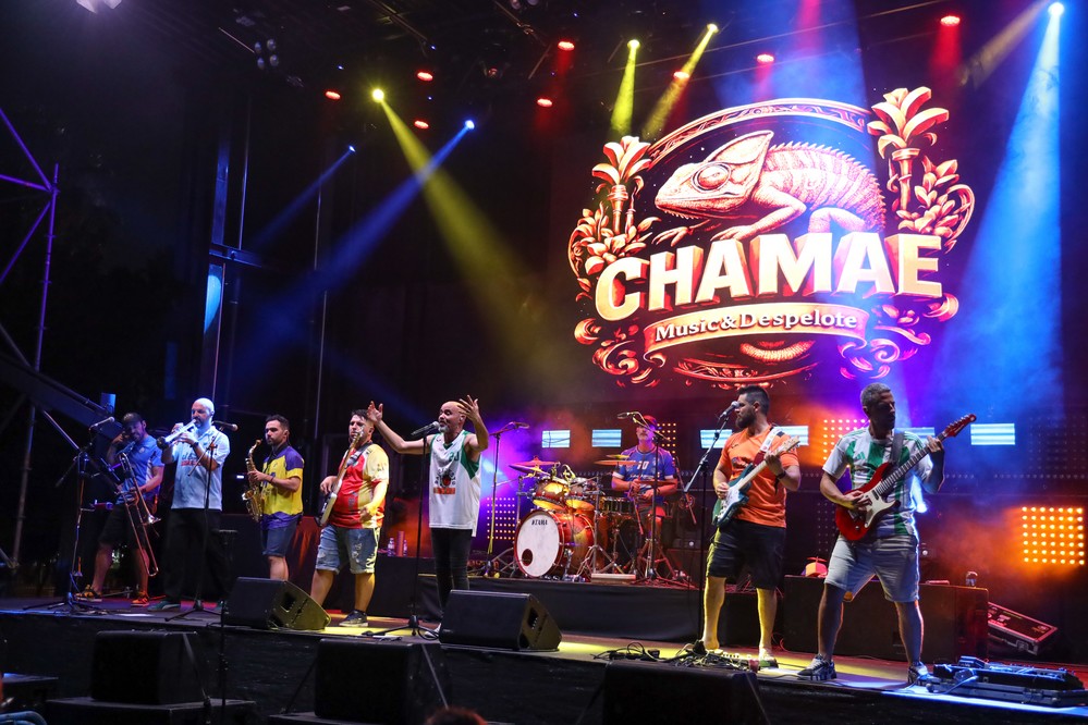 Chamae y Agro Dj’s llenan de música y diversión el Parque Municipal en un viernes con acento ejidense
