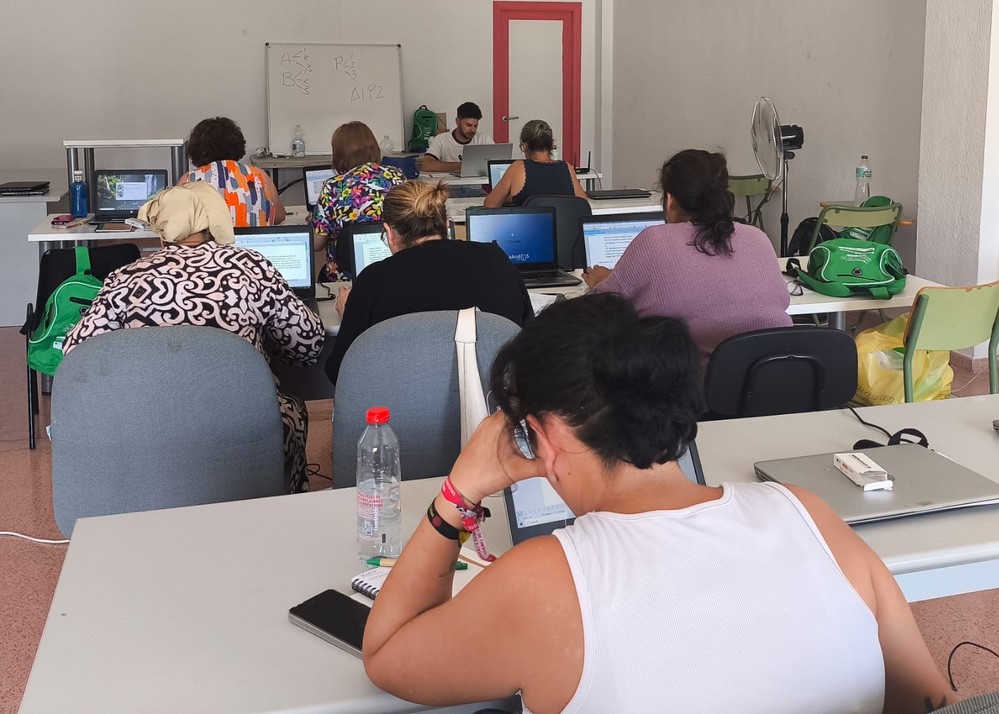 Dalías impulsa la empleabilidad digital de mujeres desempleadas