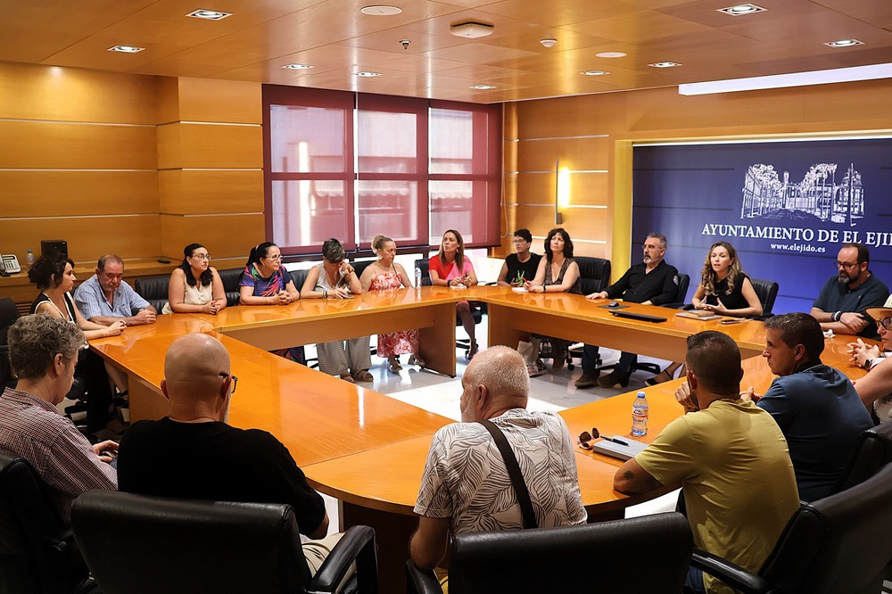 El Plan Estratégico del comercio local comienza su hoja de ruta con las aportaciones de los agentes implicados para fortalecer el sector
