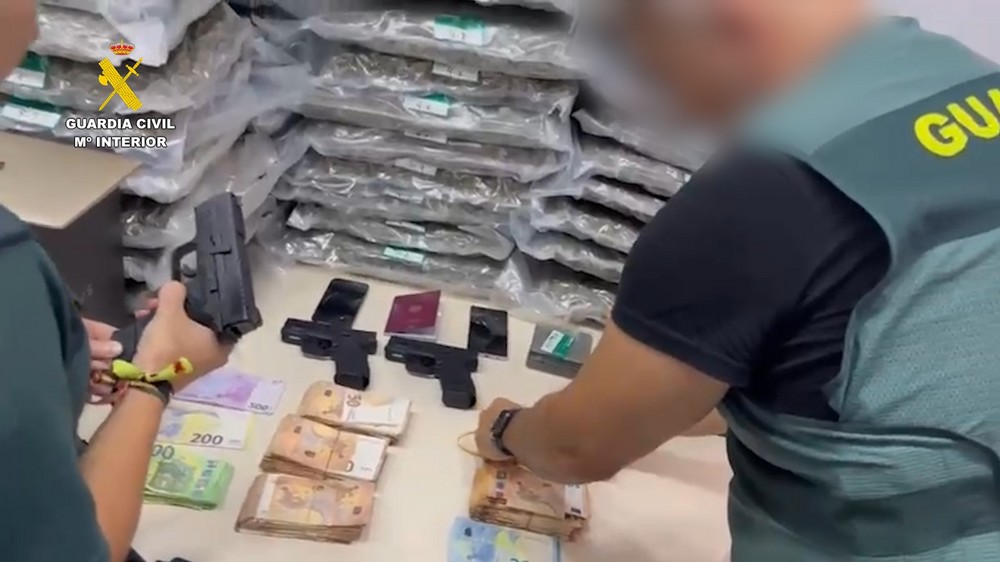 Detienen a tres miembros de una banda internacional de narcotraficantes que operaba desde el Poniente