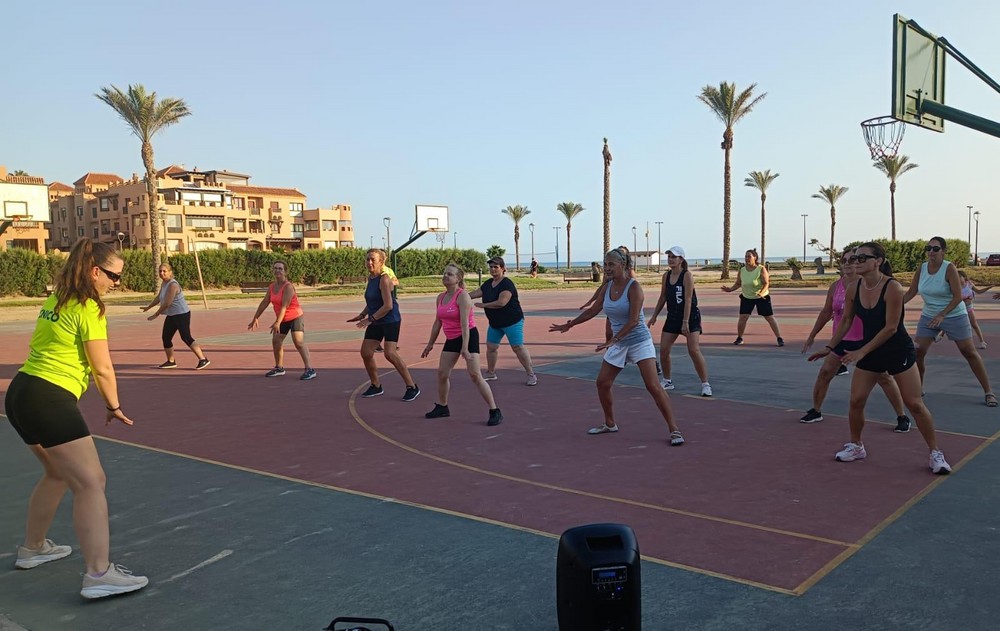 Miles de ejidenses se mantienen en forma durante el verano de la mano del IMD con la gimnasia de mantenimiento