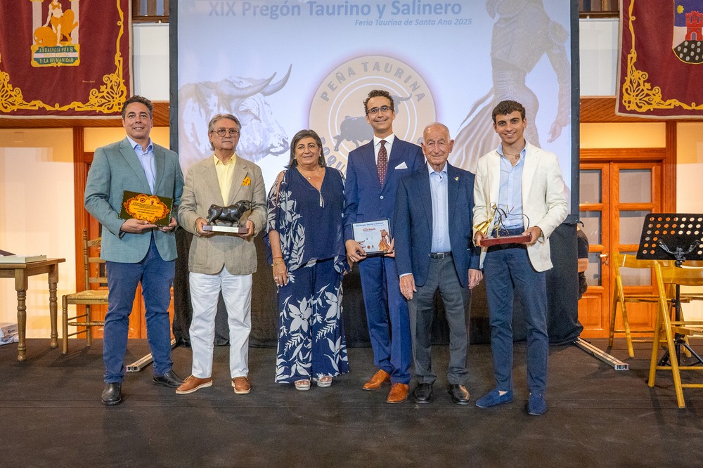 Paolo Mosole da el pistoletazo de salida a la Feria de Santa Ana con el XIX Pregón Taurino y Salinero