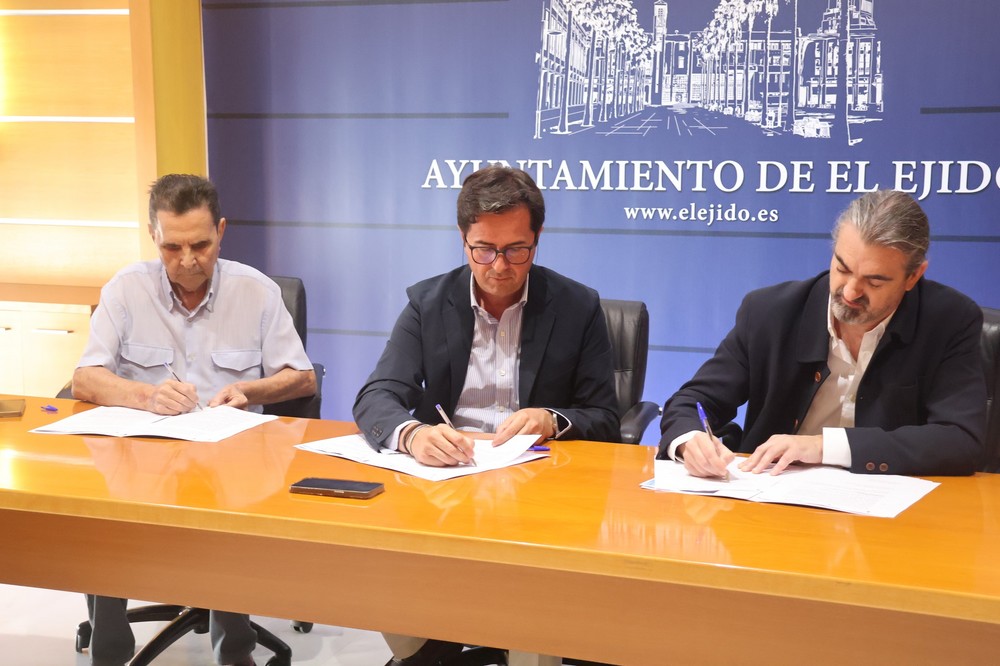 Un sistema piloto instalado en la EDAR de El Ejido probará nuevas formas de obtener agua regenerada con menos salinidad para la agricultura