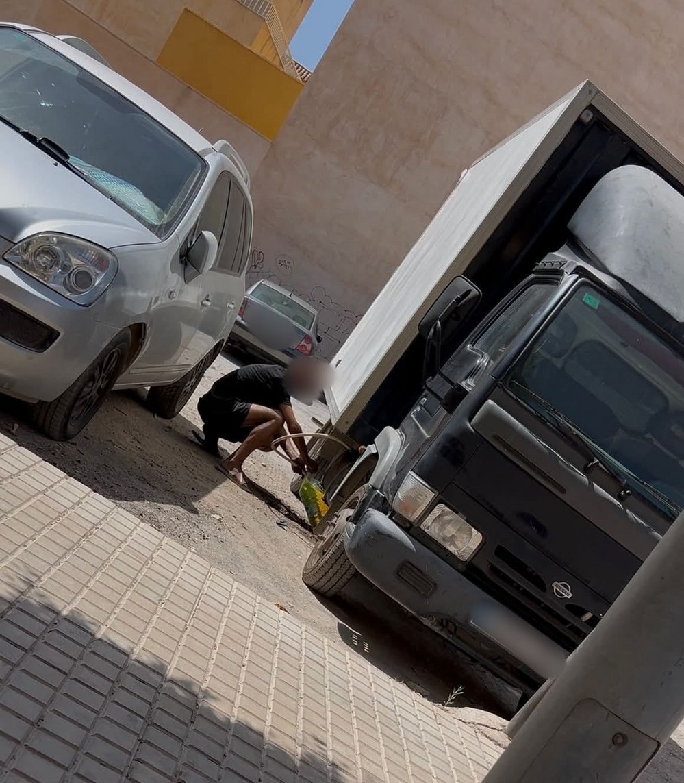 Pillan 'in fraganti' a un conocido ladrón de gasolina en El Ejido