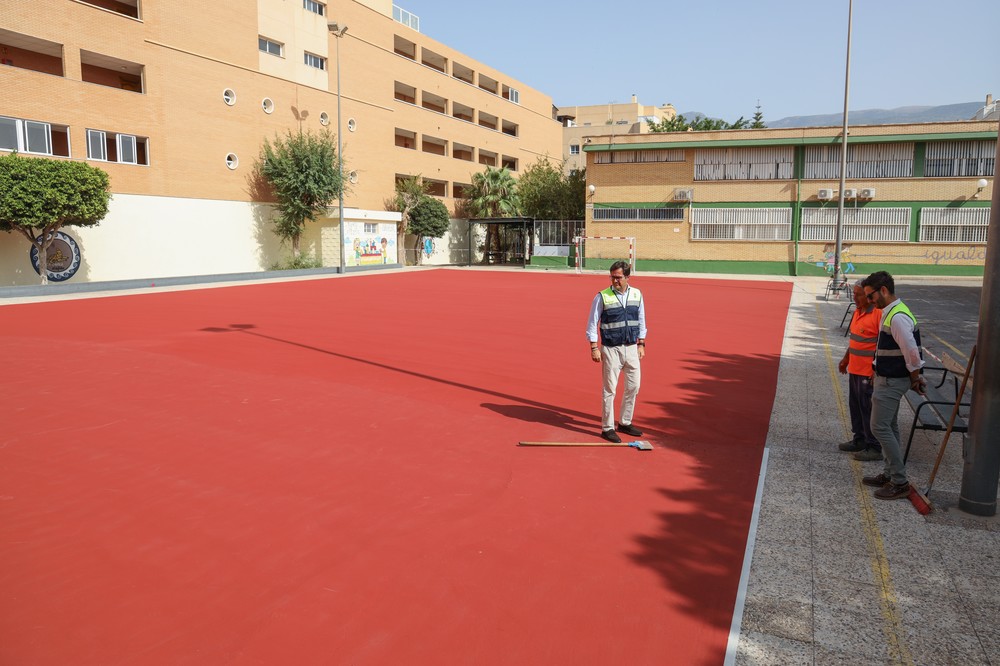 Puesta a punto de los centros educativos ejidenses para el próximo curso
