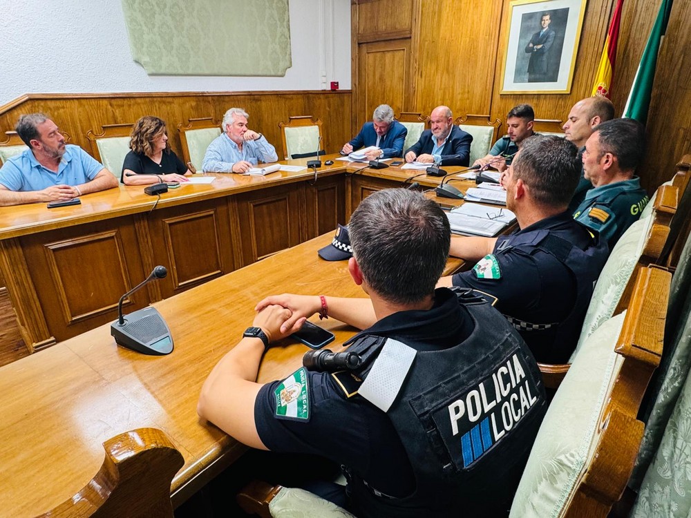 Convocan una plaza de Policía Local en Dalías