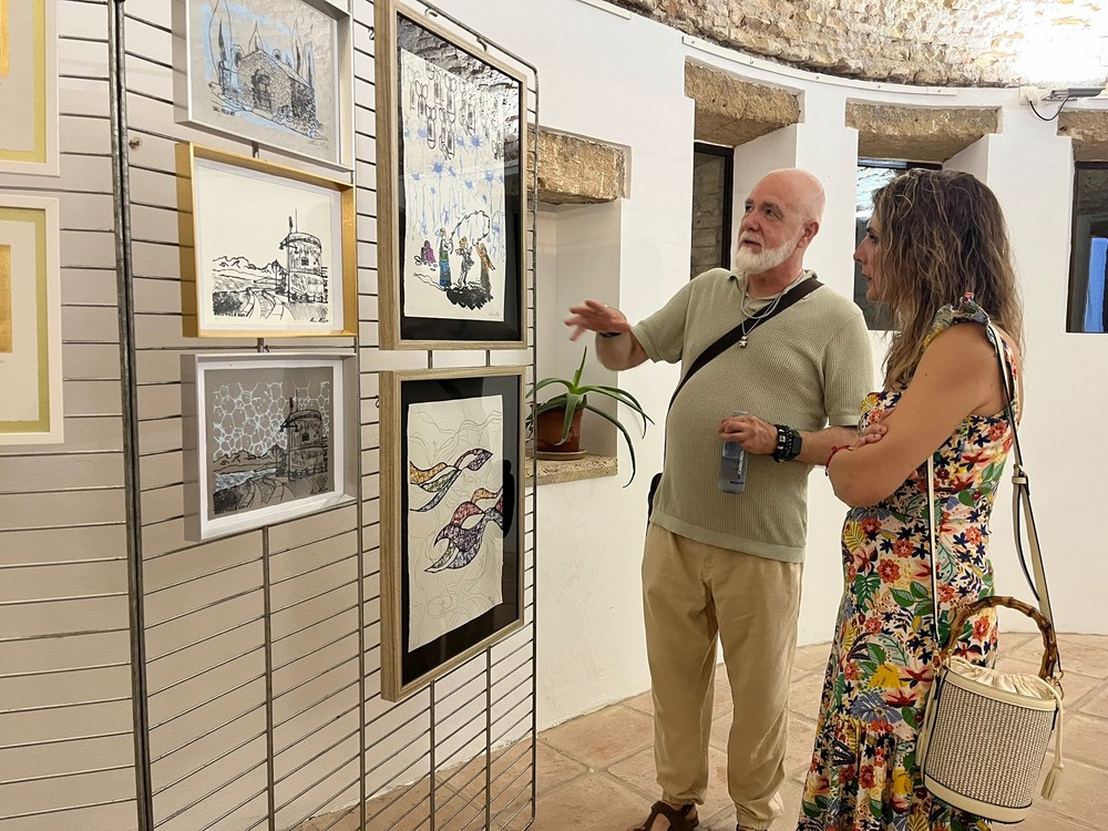 El Castillo de Guardias Viejas acoge la exposición ‘El eco de una década de arte’ de Plácido Martínez
