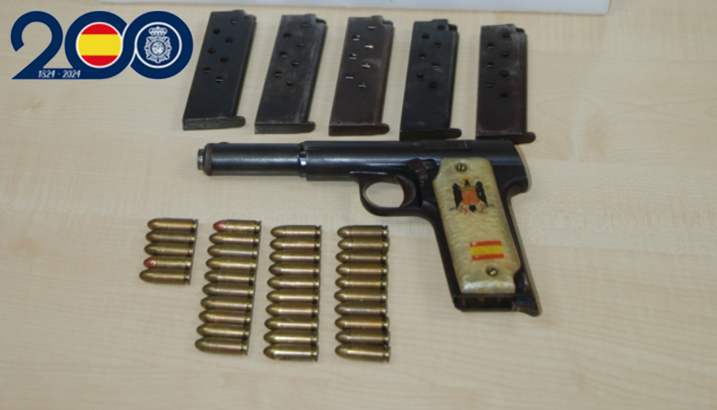 La Policía Nacional incauta una pistola cargada durante un control en Ejido Oeste