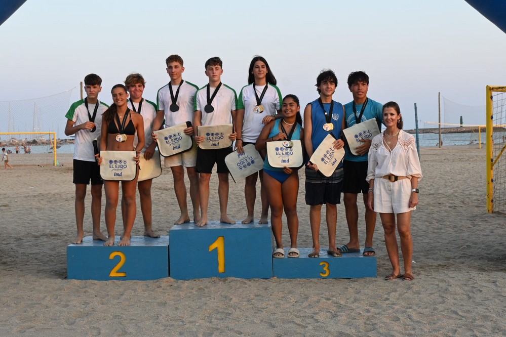 El Voley Playa toma la playa de Poniente de Almerimar en el Torneo 3x3